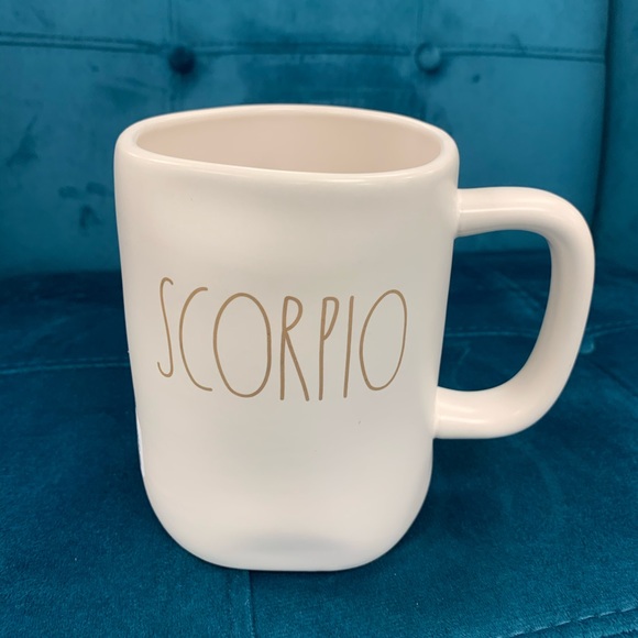 📍SOLD📍Rae Dunn SCORPIO two sided printed mug NWT - Picture 3 of 4